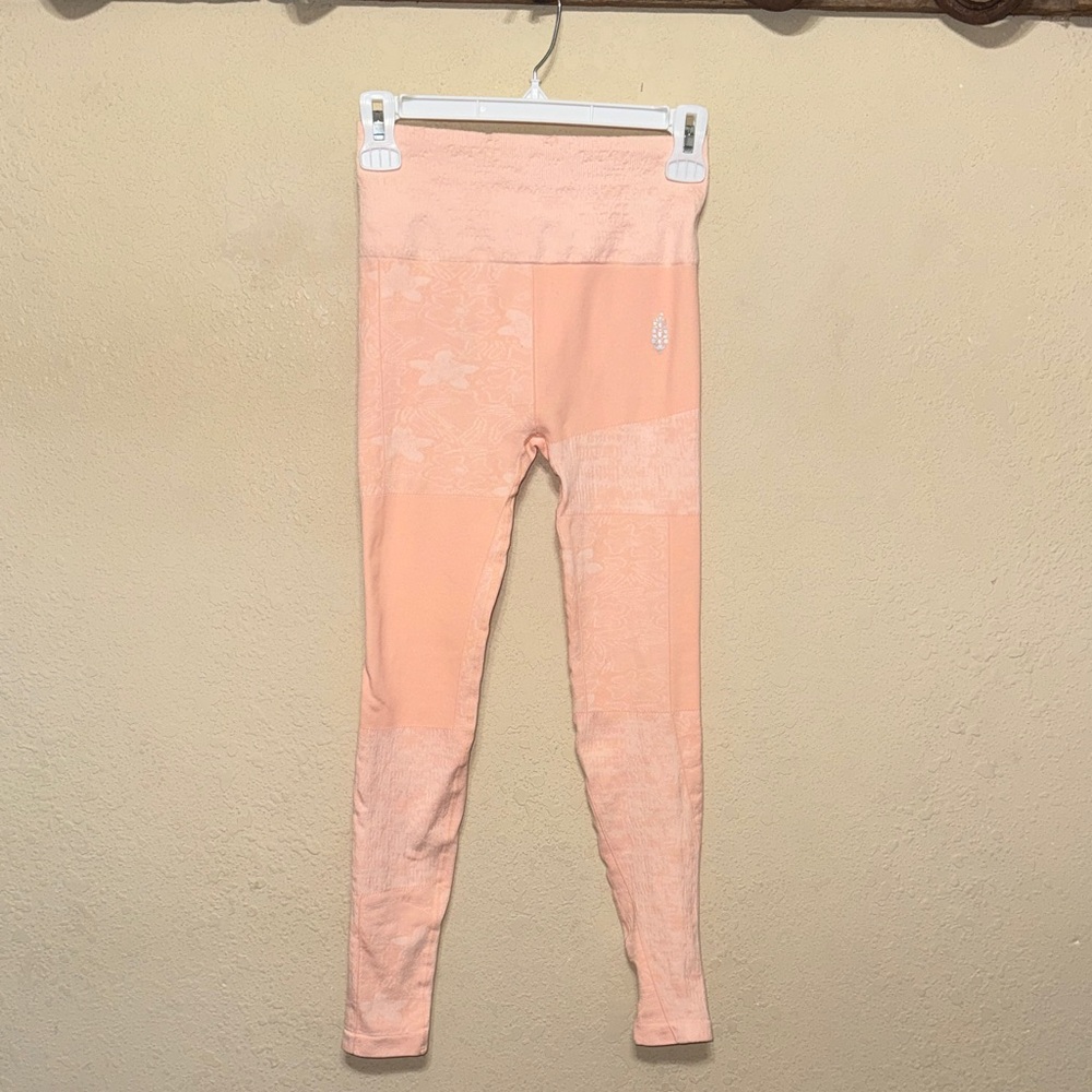 Free People movement never better Charming Peach Leggings